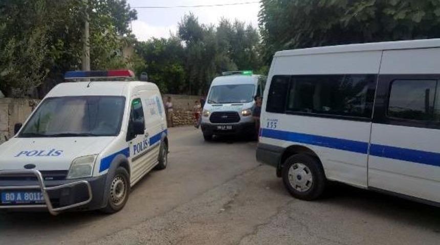 Namaz Kılarken, Sandalyeden D&uuml;şen Kadın &Ouml;ld&uuml;