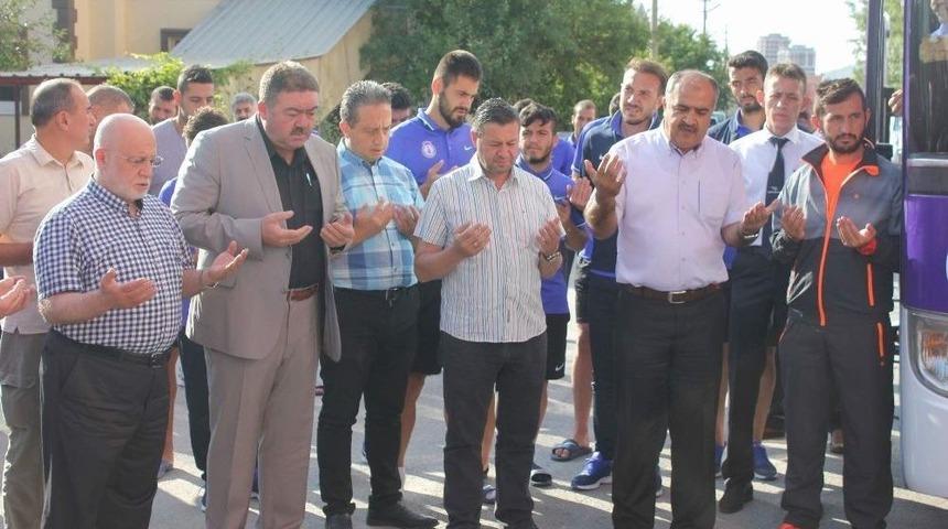 Afjet Afyonspor, Tokat Deplasmanına Dualarla Uğurlandı