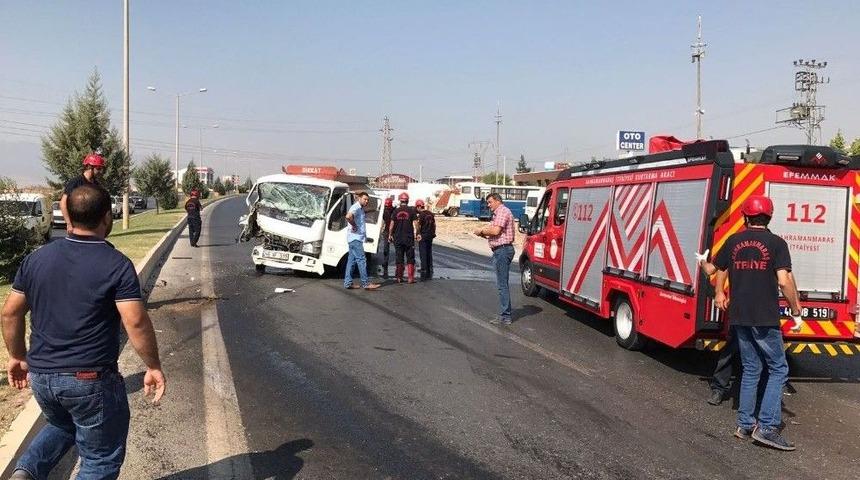 Yakıt Tankeri İle Tır &Ccedil;arpıştı: 2 Yaralı