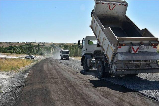 Çat Kasabasında Asfaltlama Çalışmaları Tamamlandı