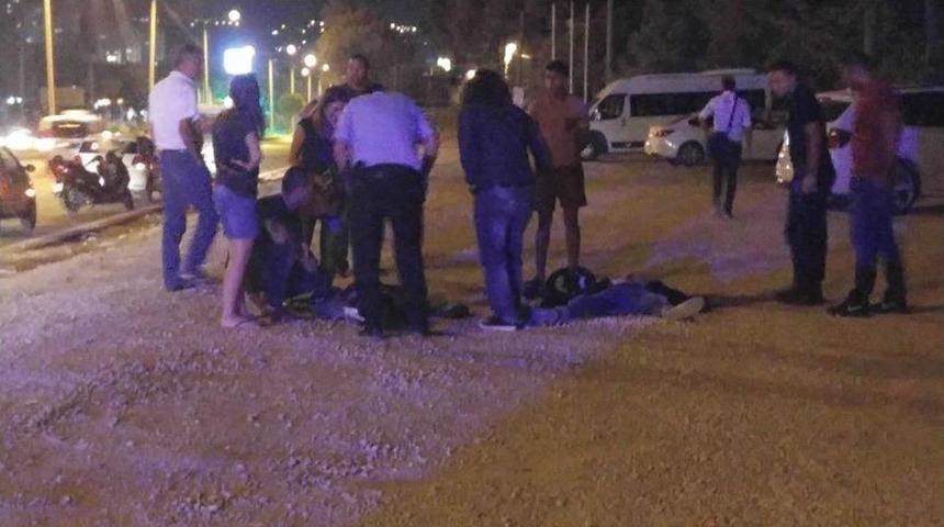 Kuşadası&rsquo;nda Motosiklet Kazası, 2 Yaralı