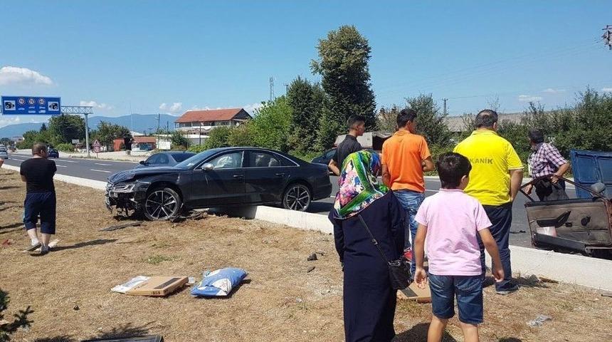 D-100 Karayolunda Kaza: 3 Yaralı