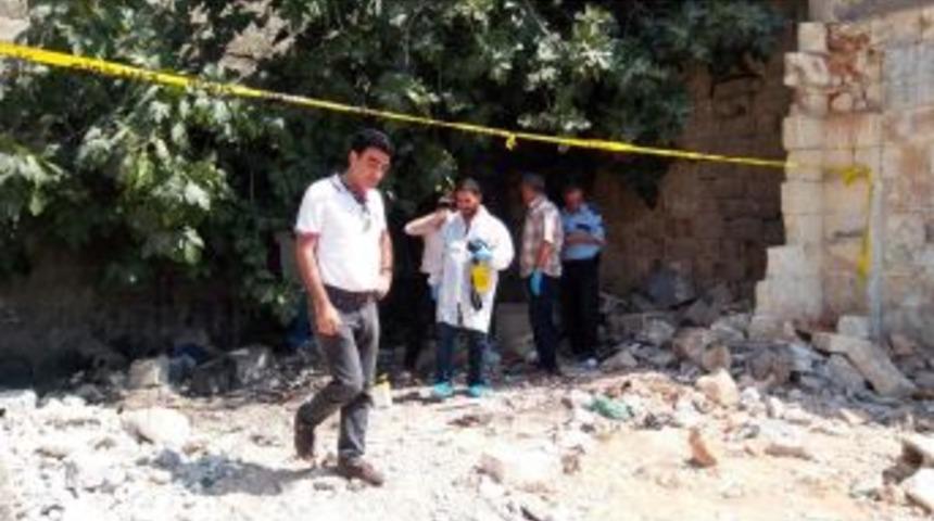 Toprağa Gömülü Cenin Bulundu