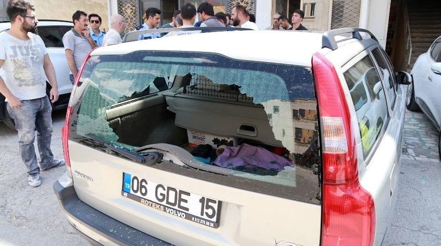 Arabanın Bagaj Camını Kırıp 70 Bin Tl &Ccedil;aldılar