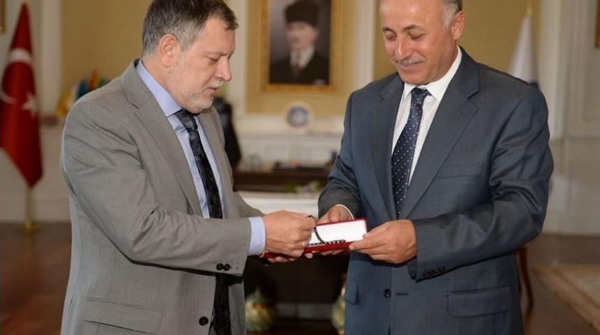 Vali Azizoğlu Rus Kayak Severleri Erzurum&rsquo;a Davet Etti