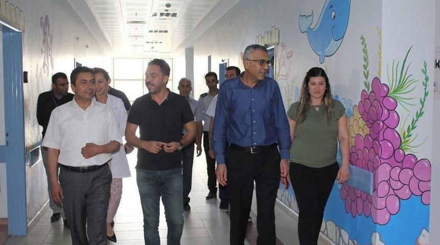 Genel Sekreter &Ouml;z, Boyama Yapılan Hastaneyi Ziyaret Etti