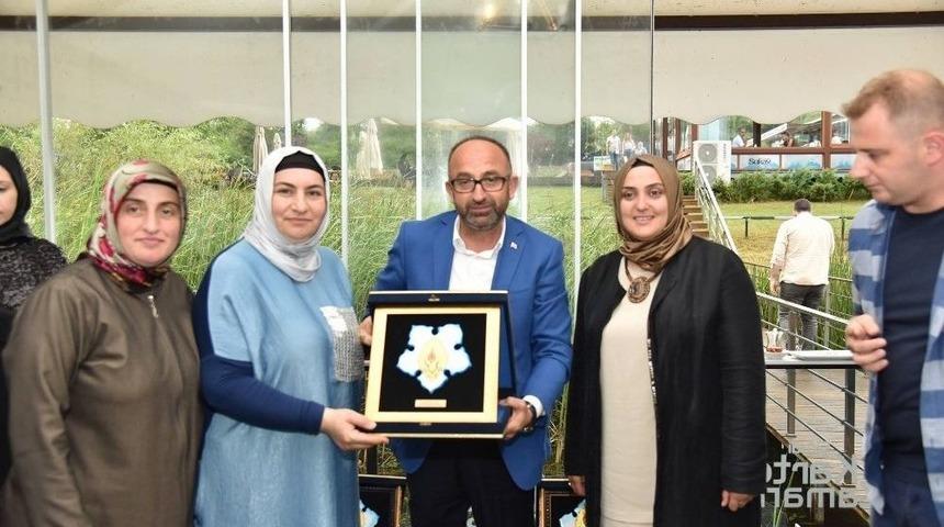 Başkan &Uuml;z&uuml;lmez, Mardin Kadın Kollarını Misafir Etti