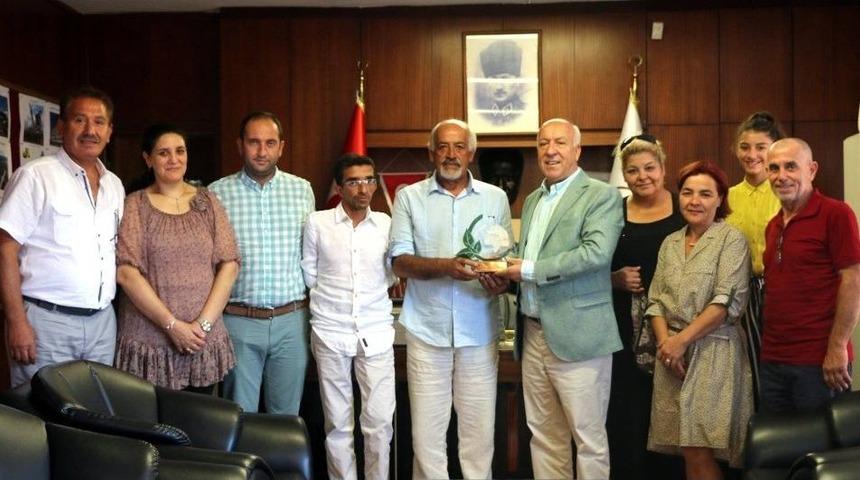 &lsquo;&ccedil;evreci Başkan&rsquo;a &Ouml;d&uuml;l