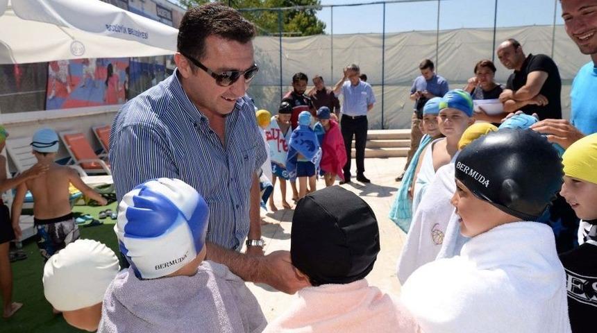 Minik Y&uuml;z&uuml;c&uuml;ler Sertifikalarına Kavuştu