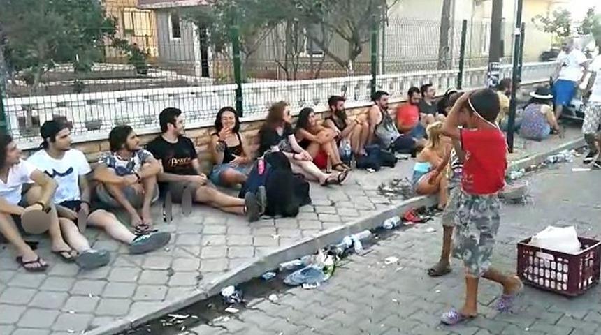 Edremit&rsquo;te Rock&ccedil;ılar Fena Coştu