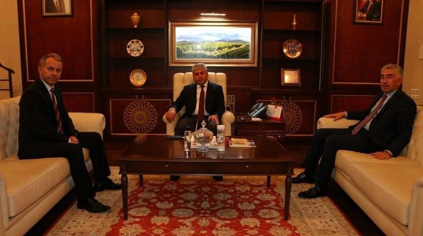 Kaymakamlar Ve İl Emniyet M&uuml;d&uuml;r&uuml;ne Veda Programı D&uuml;zenlendi