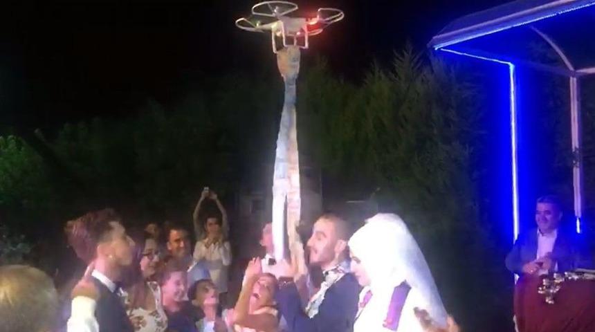 Geline Takıyı Drone İle Ulaştırdı