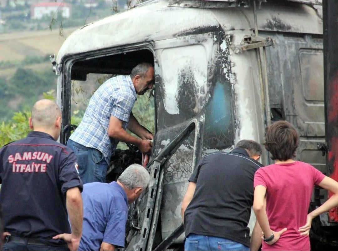 Ekmek Teknesi G&ouml;zlerinin &Ouml;n&uuml;nde K&uuml;le D&ouml;nd&uuml;