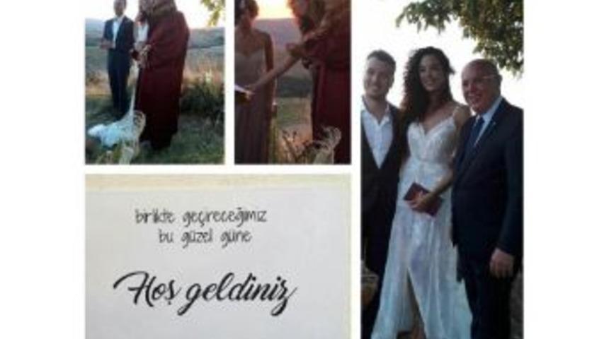 D&uuml;nya G&uuml;zeli Azra Akın Nikah Masasına Oturdu