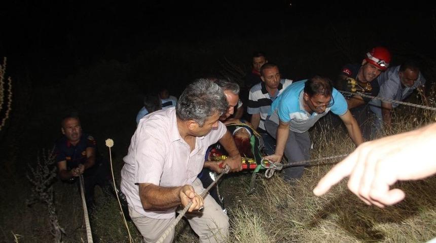 U&ccedil;uruma Yuvarlanan Kadın İ&ccedil;in Ekipler Seferber Oldu