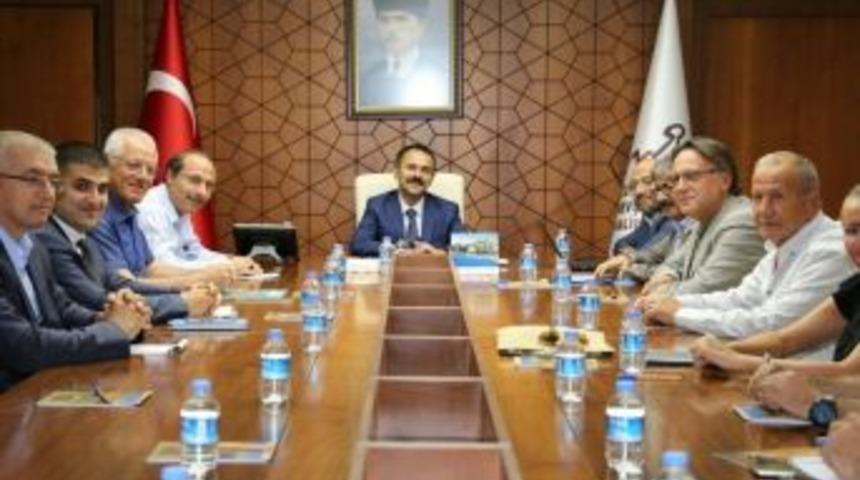 Vali Aktaş Başkanlığında Turizm K&uuml;meleşme Toplantısı Yapıldı