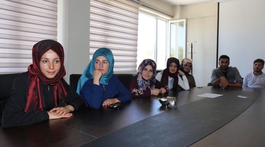 &Uuml;niversiteli &Ouml;ğrenciler Kaymakam Doğramacı&rsquo;yı Ziyaret Etti