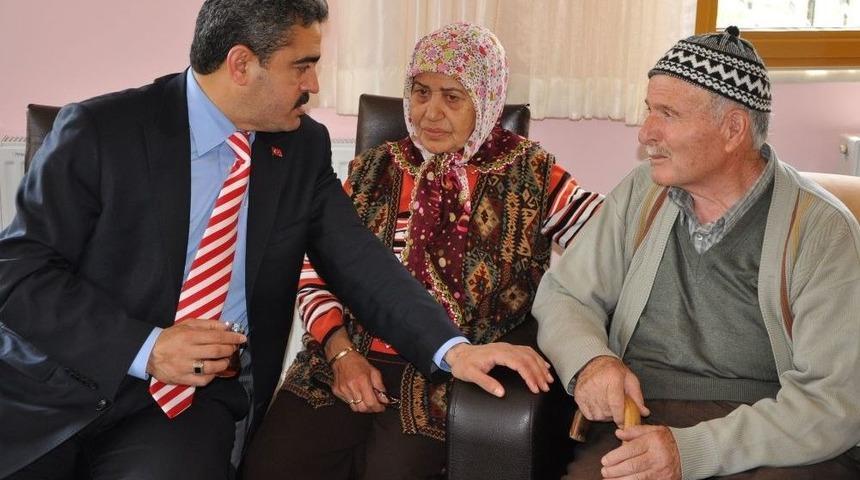 Nazilli Belediyesi Yatalak Hasta Ve Yaşlıları Bayrama Hazırlıyor