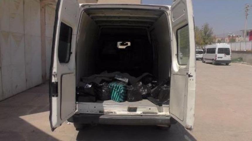 Minib&uuml;ste 1780 Paket Ka&ccedil;ak Sigara Ele Ge&ccedil;ti