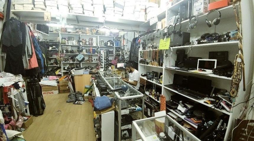 Bayram &Ouml;ncesi Sevdiklerine Hediye Almak İsteyenler Oraya Koştu