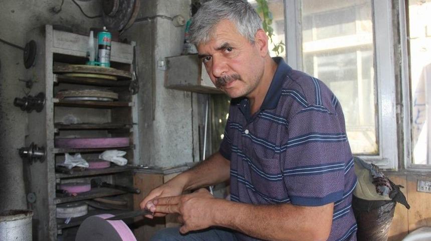 Yanlış Biletilen Bı&ccedil;ak Hayvana Acı &Ccedil;ektiriyor