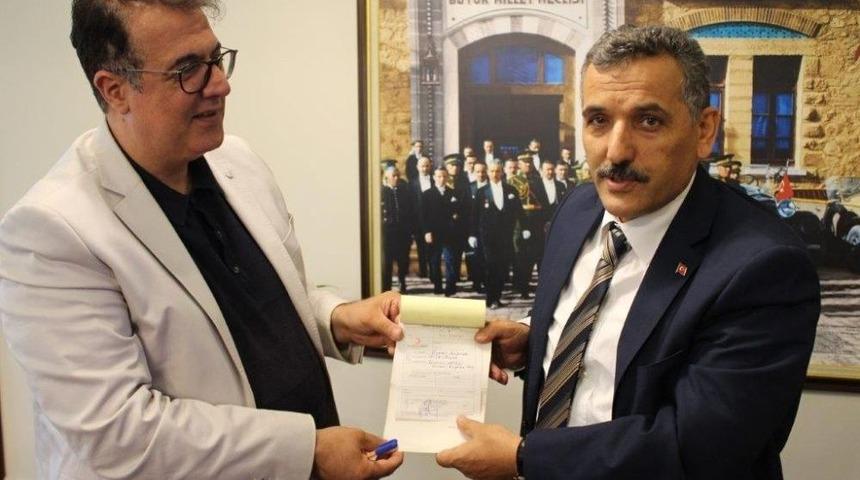 Vali Kaymak, Kurban Vekaletini Kızılay&rsquo;a Verdi