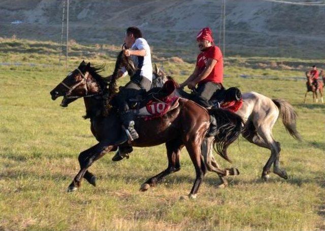 Ahlat'ta 'avrasya Kültür Buluşması' Etkinlikleri