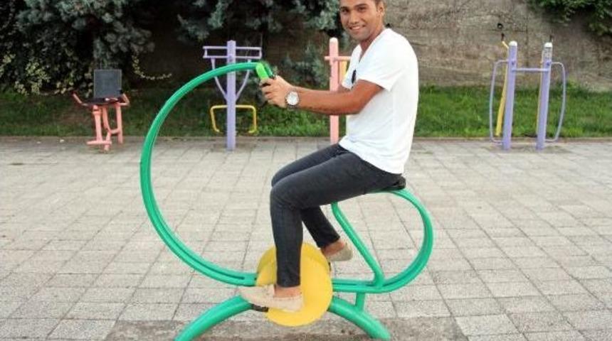 Spor Ve Diyet Yaparak 6 Ayda 44 Kilo Verdi