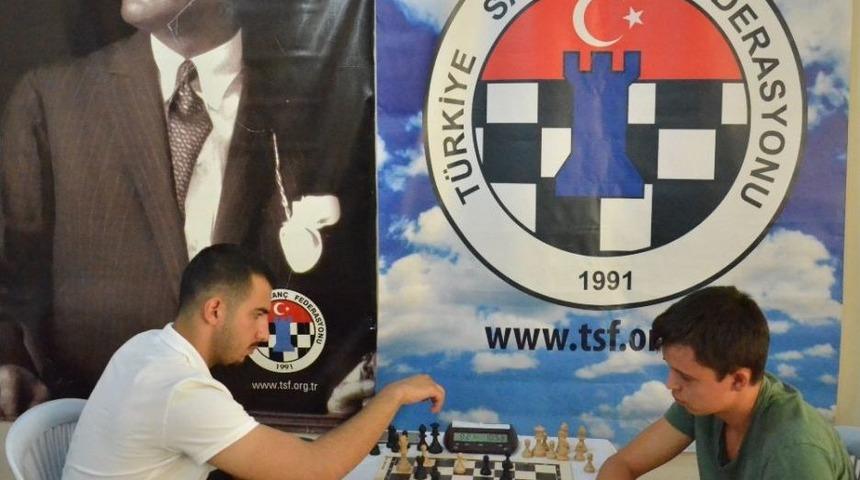 30 Ağustos Zafer Kupası Satran&ccedil; Turnuvası Tamamlandı