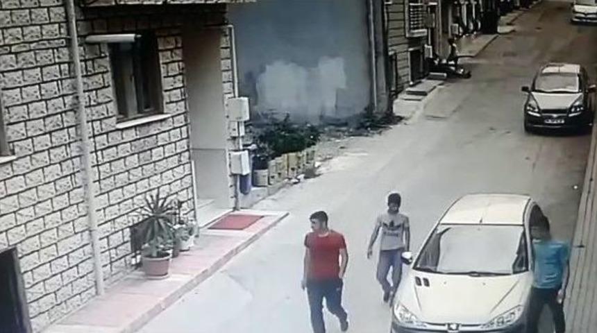 Yeni Evli Çiftten Çaldığı Takıları Pavyonda Yerken Yakalandı