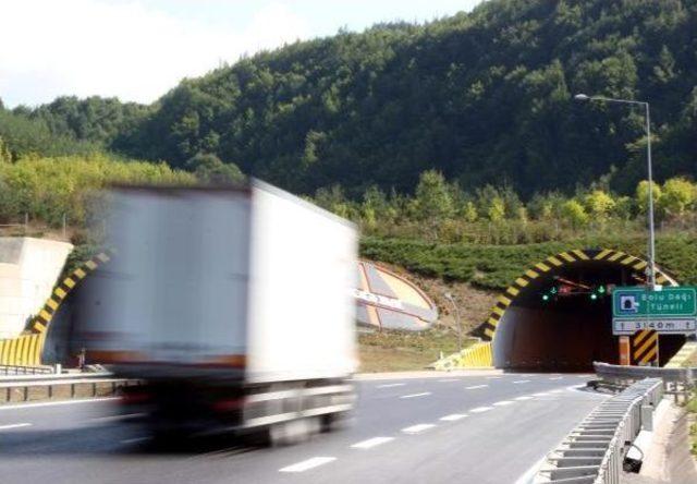 1 Aydır Kapalı Olan Tem’In Bolu Geçişinin İstanbul Yönü Açıldı