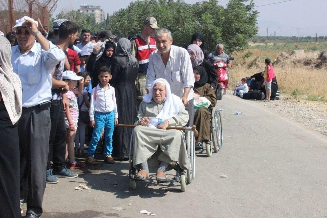 Vatan &Ouml;zlemi Yaşlılık Dinlemiyor