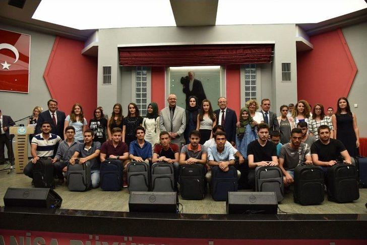 Lys’de Başarılı Olan Mabem’li Öğrencilere Ödül G4