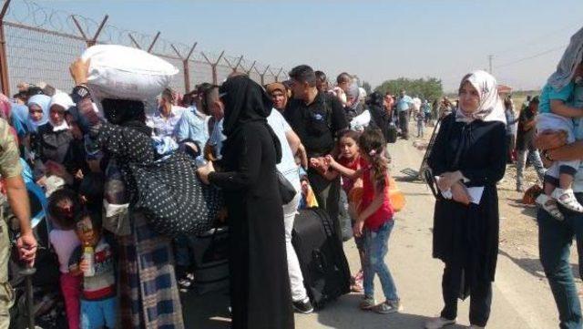 25 Bin Suriyeli Bayram Için Ülkesine Gitti