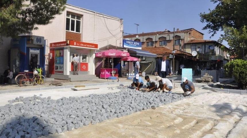 Yeni Cami Önüne Yeni Meydan