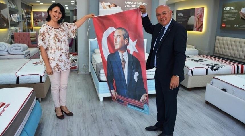 S&uuml;leymanpaşa Bayraklarla Rengarenk Donanıyor
