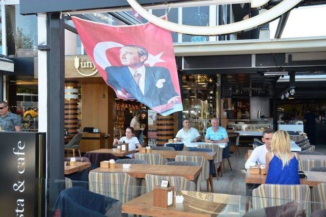 Süleymanpaşa Bayraklarla Rengarenk Donanıyor