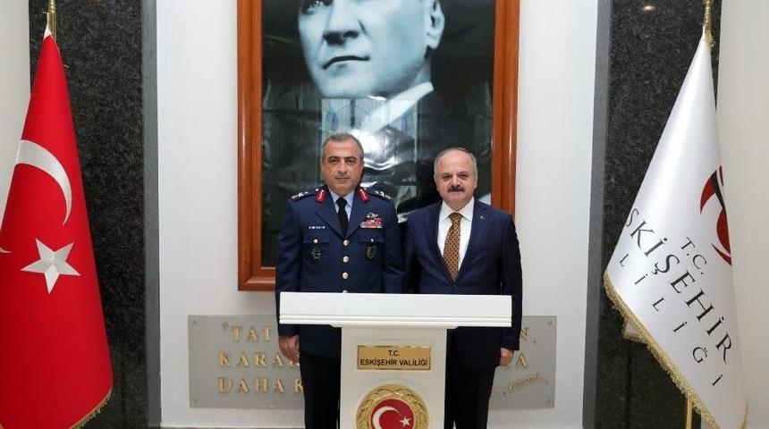 Hava Korgeneral Atilla G&uuml;lan Vali &Ccedil;akacak&rsquo;a Ziyarette Bulundu