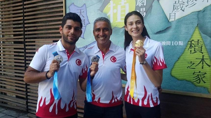 A&ccedil;ık&ouml;ğretim &Ouml;ğrencileri Madalyaları Topladı