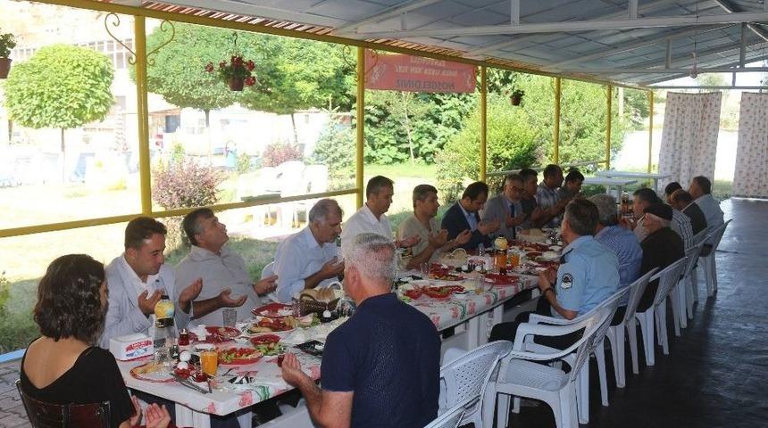 İn&ouml;n&uuml; İl&ccedil;e Kaymakamı Hasan H&uuml;seyin Uzan&rsquo;a Veda Kahvaltısı