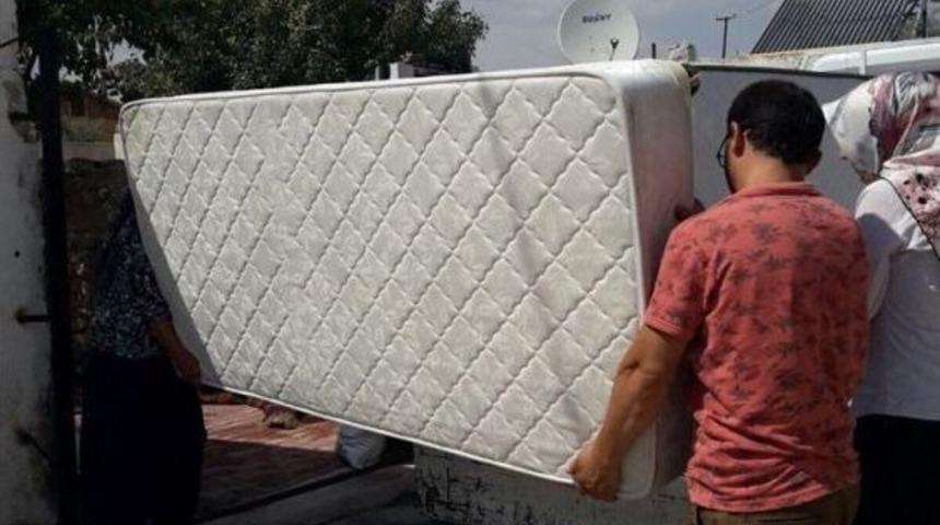 Niğde Belediyesi Bayramlık Giysi Dağıtımı Yaptı