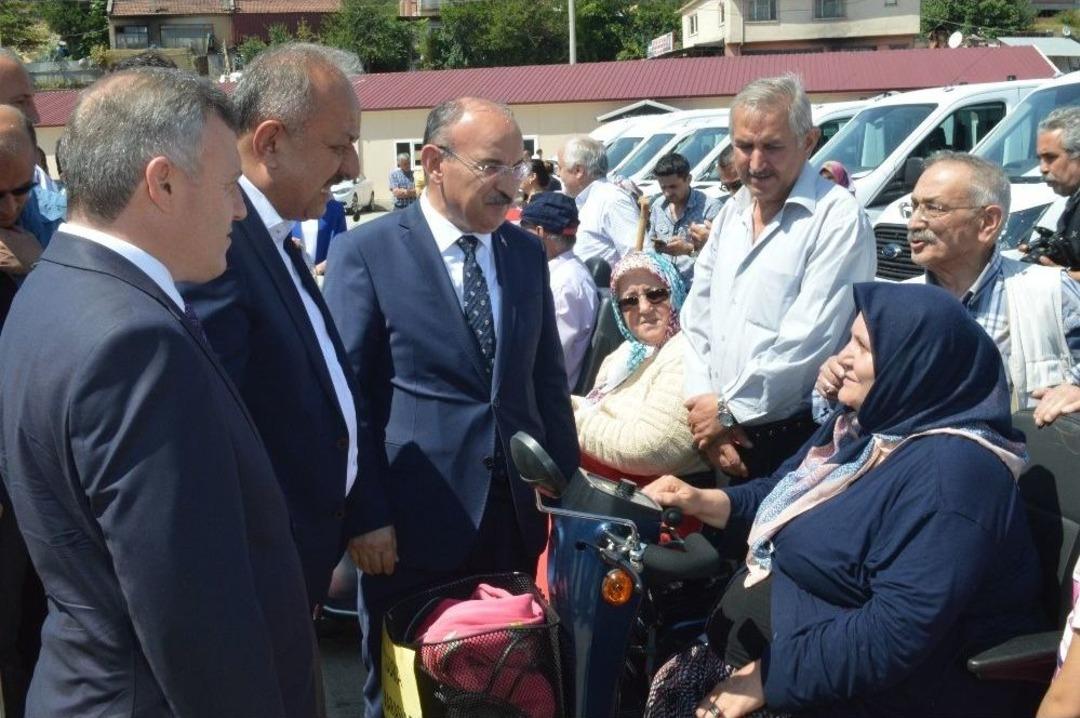 25 Engelliye Ak&uuml;l&uuml; Araba