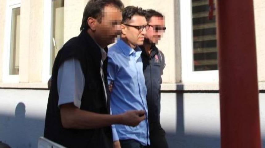 Fet&ouml;'den G&ouml;zaltına Alınan S&ouml;ğ&uuml;t Kaymakamı İstanbul'a G&ouml;t&uuml;r&uuml;ld&uuml;