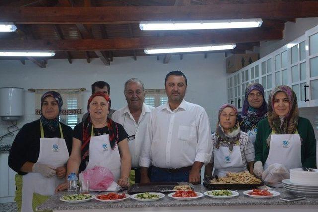 Elmalı Yurtdışından Gelen Misafirlerini Ağırladı