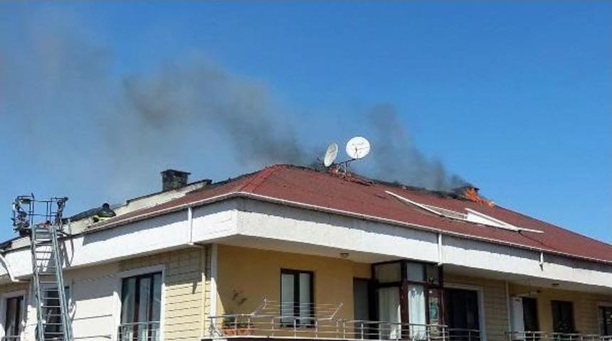 &Ccedil;atı Yangını Korkuttu