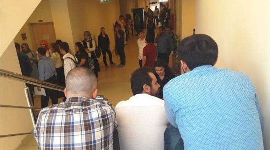 D&uuml;zce &Uuml;niversitesi&rsquo;nin Lisans&uuml;st&uuml; Eğitim Programlarına Yoğun İlgi