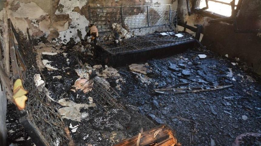 S&ouml;ke&rsquo;de Yangın Evi K&uuml;l Etti