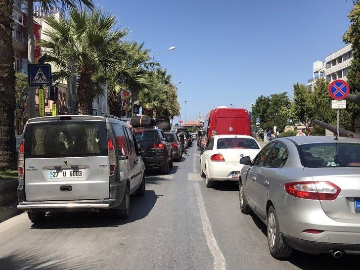 Tatilcilerin Feribot Çilesi Başladı G1