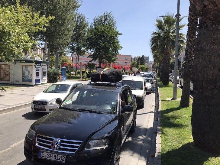 Tatilcilerin Feribot Çilesi Başladı G3