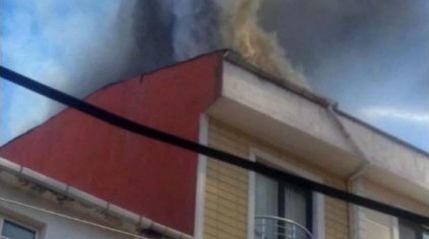 &Ccedil;orlu&rsquo;da &Ccedil;atı Yangını